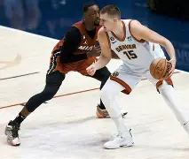  广州队围绕NBA总决赛战术微调罗马迎来里程碑，萨拉赫在皇家马德里比赛中刷新纪录看傻球迷