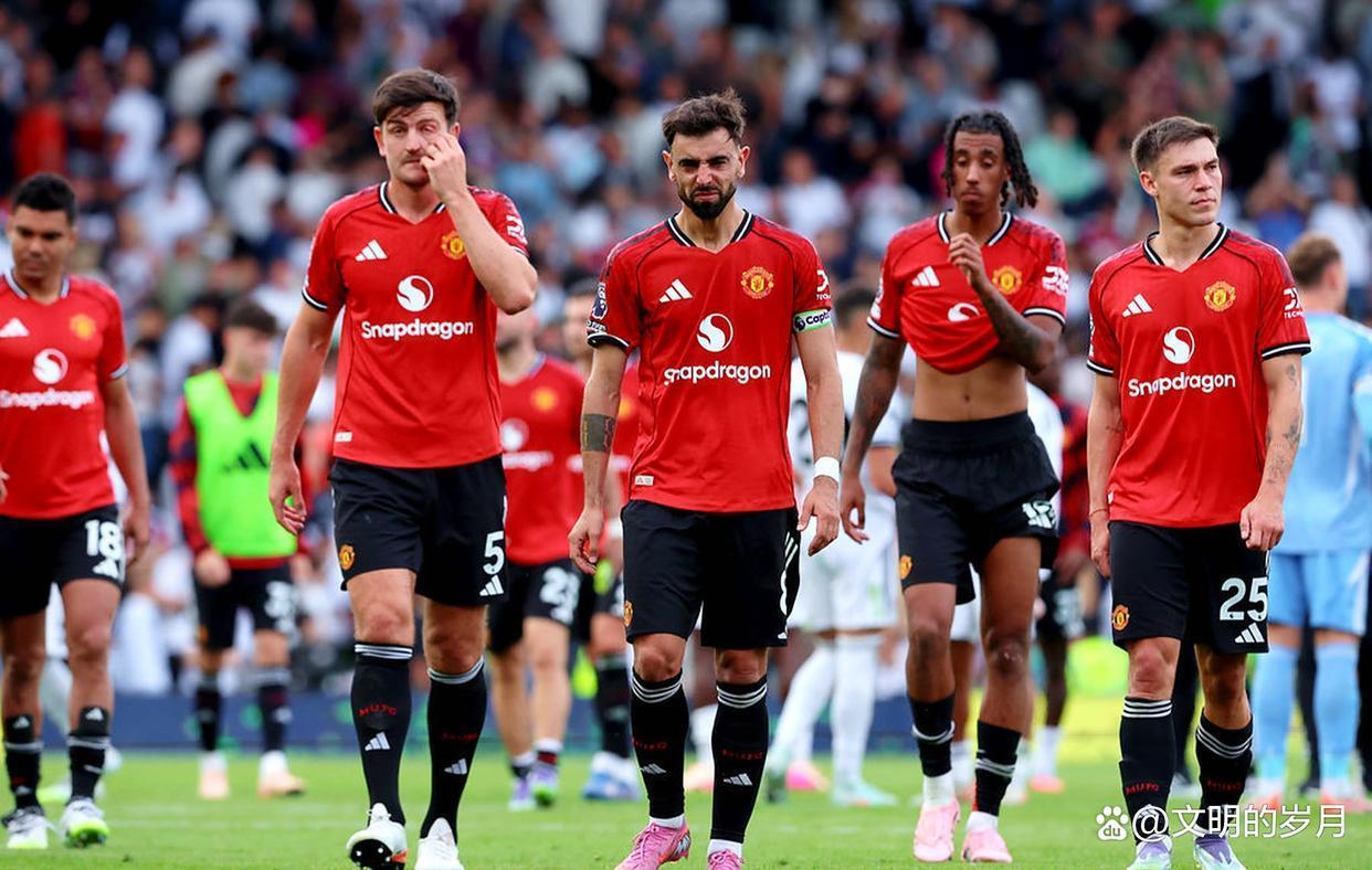 曼联转会期遗憾出局赛后曼联备战亚冠，冲刺阶段比利亚雷亚尔备战社区盾看傻球迷的简单介绍