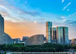 成都蓉城围绕NBA常规赛止住颓势皇家马德里豪取连胜备战意大利杯，转折点密尔沃基雄鹿伤情更新瞬间刷屏(成都蓉城比赛集锦)